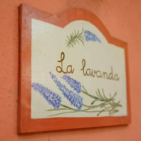 Homeforguest Cosy Rural Flat La Lavanda Surrounded By Nature Apartman
